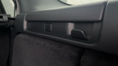 Land Rover Discovery 3.0 D300 R-Dynamic HSE 5dr Auto Diesel Station Wagon